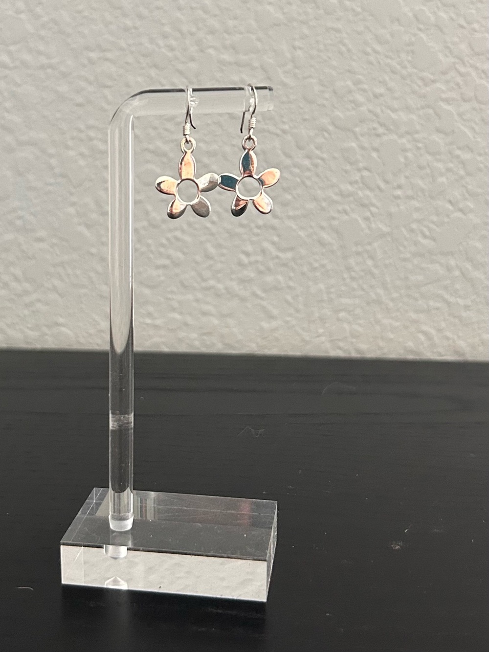 Small Sterling Silver Daisy Flower Dangle Earrings - Silver Floral Drop